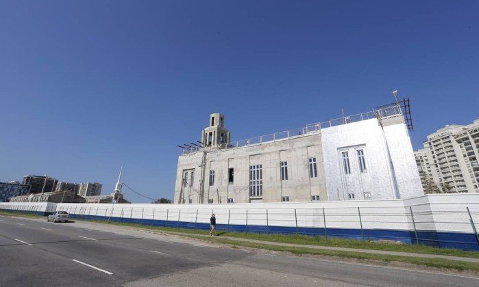 Primeiro templo mórmon no Rio ganha forma