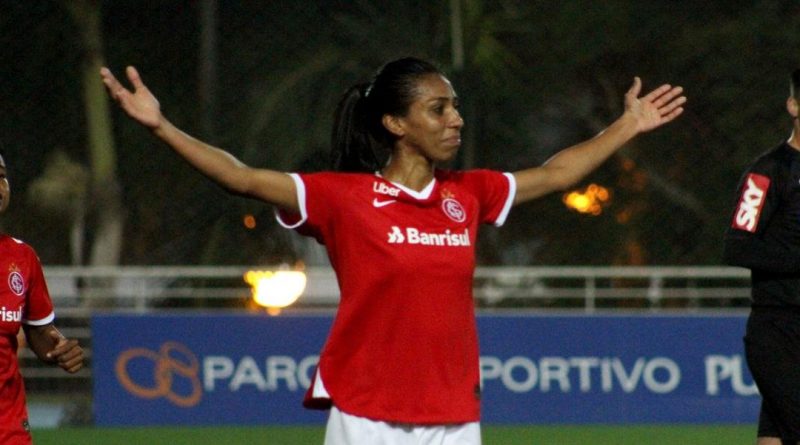 Zagueira Bruna Benites comemora seu primeiro gol pelo colorado | Foto: Mariana Capra / Internacional